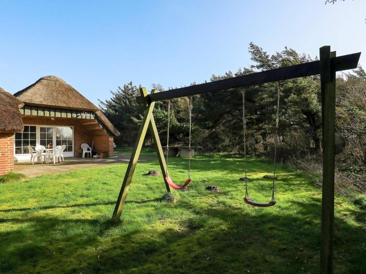Three-Bedroom Holiday Home In Lokken 1 Exterior photo