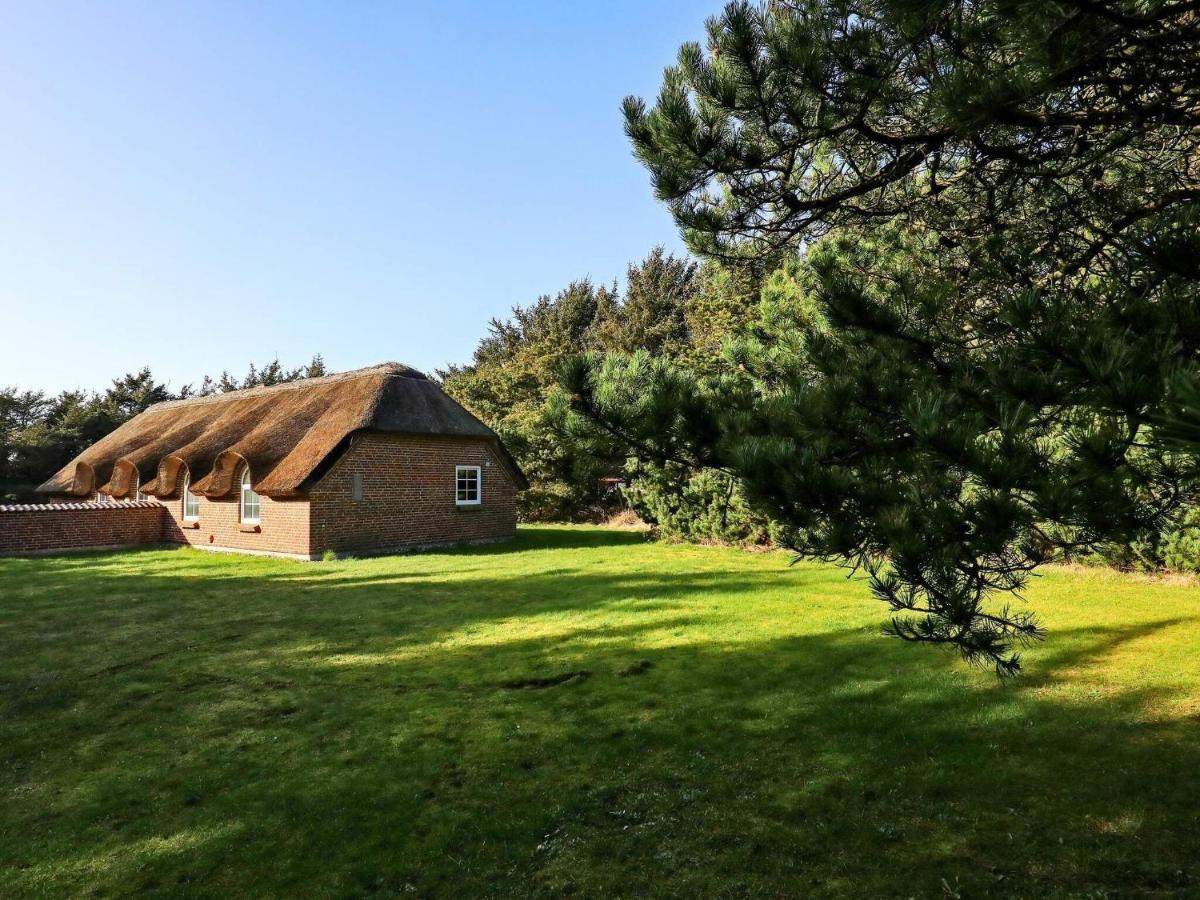 Three-Bedroom Holiday Home In Lokken 1 Exterior photo